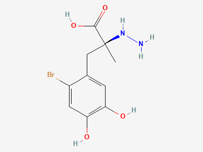 (2S)-3-(2-bromo-4,5-dihydroxyphenyl)-2-hydrazino-2-methylpropanoic acid Structure