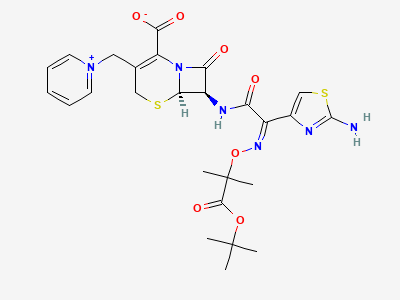 (6R,7R)-7-[[(2Z)-2-(2-aminothiazol-4-yl)-2-[[2-(1,1-dimethylethoxy)-1,1-dimethyl-2-oxoethoxy]imino]acetyl]amino]-8-oxo-3-[(pyridin-1-ium-1-yl)methyl]-5-thia-1-azabicyclo[4.2.0]oct-2-ene-2-carboxylate Structure