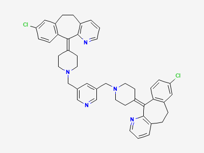 11,11'-[pyridine-3,5-diylbis(methylenepiperidin-1-yl-4-ylidene)]bis(8-chloro-6,11-dihydro-5H-benzo[5,6]cyclohepta[1,2-b]pyridine) Structure